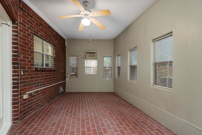 Photo - 14151 Buckingham Ln