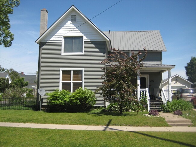 Photo - 901 Franklin St