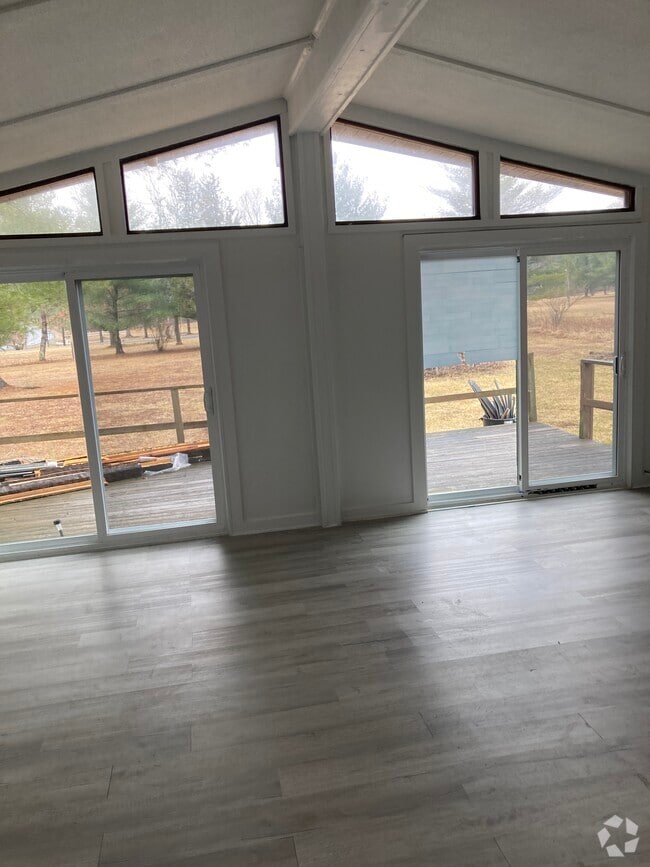 Building Photo - 515 Brown Rd Rental