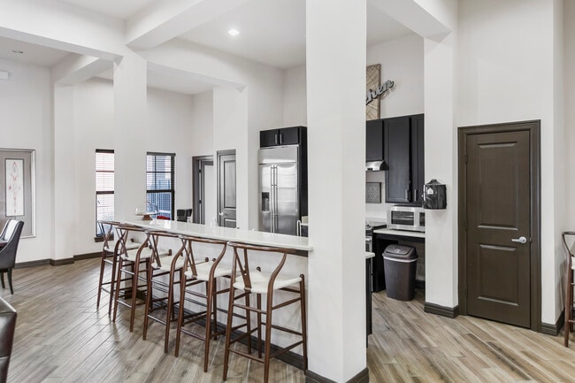 Compass Pointe