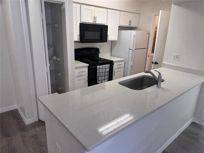 Photo - 3016 Parkway Blvd Unit 201