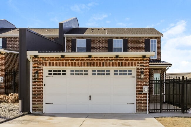 Building Photo - 7177 9th Hole Dr