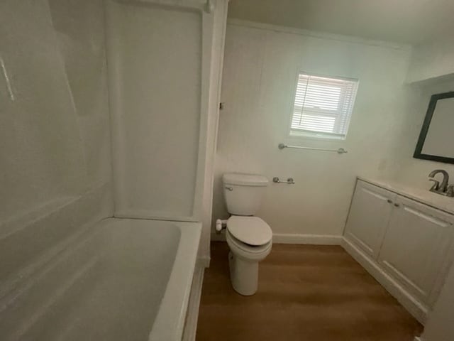 Photo - 638 Center St