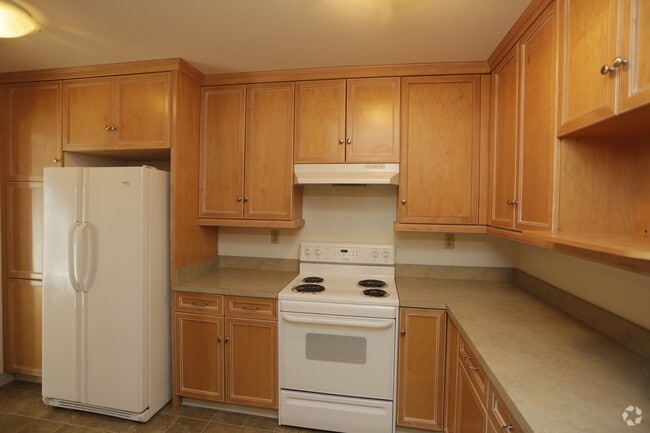 Trianon Apartments & Townhomes