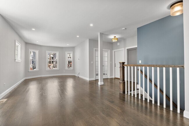 Photo - 83 Centre St Unit 1