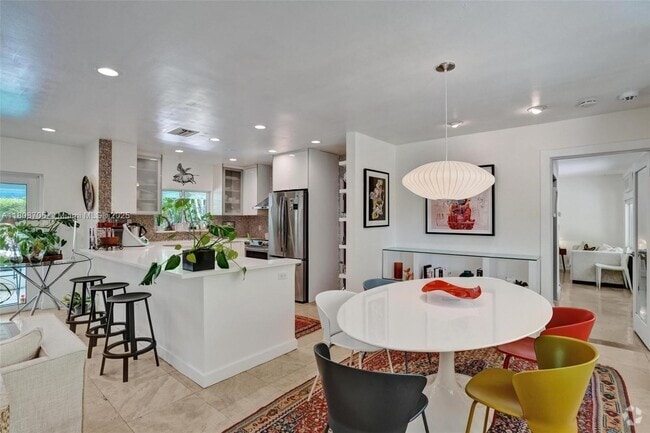 Building Photo - 13120 SW 82nd Ct Rental