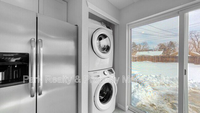 Photo - 1770 Willow St