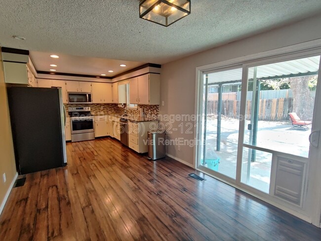 Photo - 7113 W Arrowhead Ave