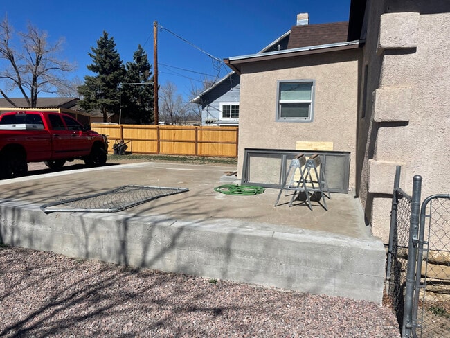 Photo - 353 N Raynolds Ave