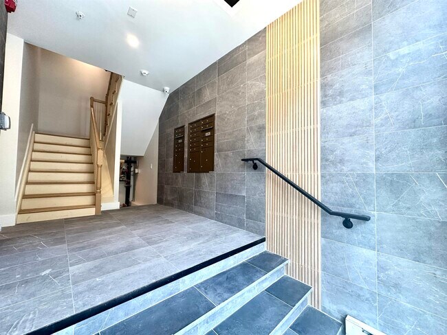 Photo - 108 Lembeck Ave Unidad 3CC