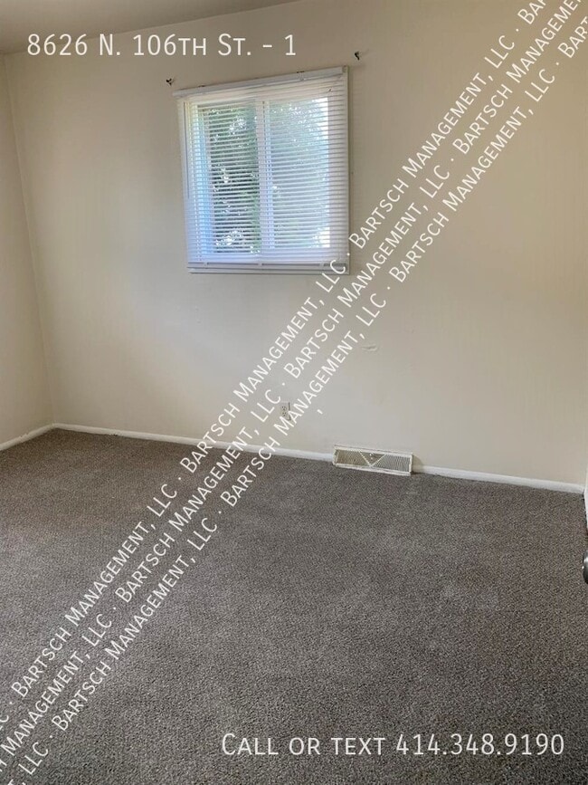 Photo - 8626 N 106th St Unidad 1