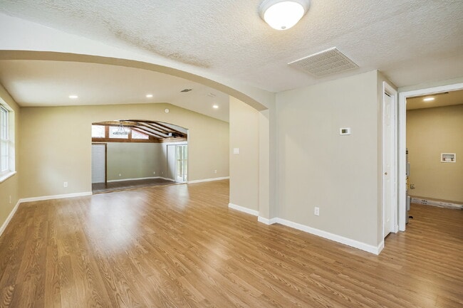 Photo - "Charming 3-Bed Sanctuary with Scenic Views in Floral City - 1608 Sq Ft of Comfort!"