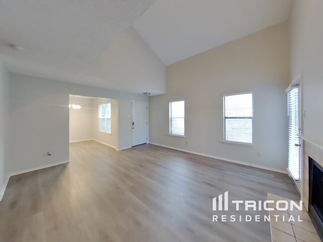 Photo - 1611 Sunset Village Dr