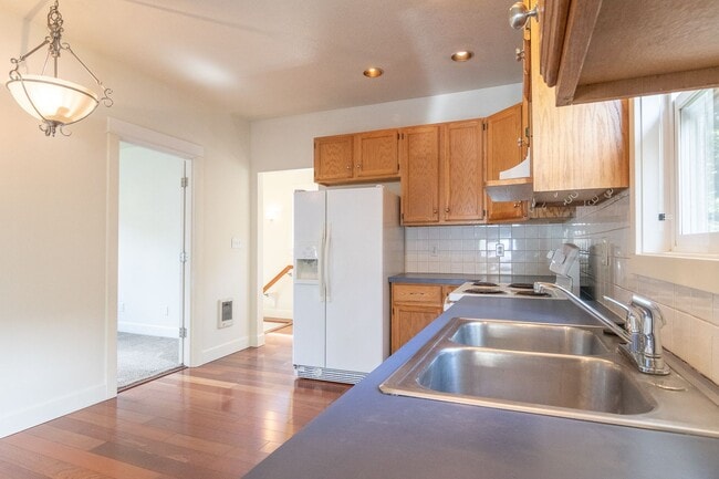 Photo - 1004 N Mason St