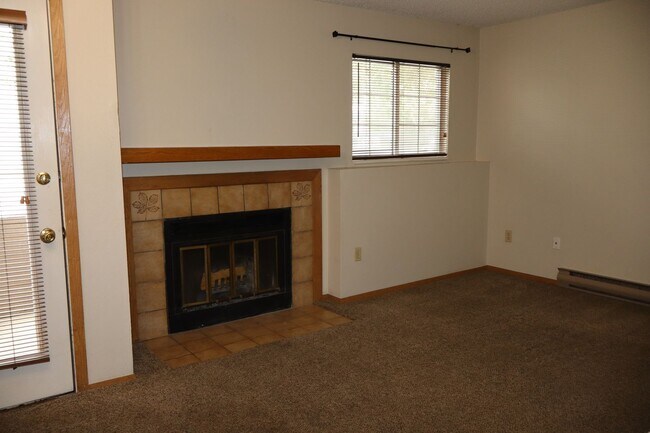 Photo - Spacious 2BR/2BA Condo Steps from Campus