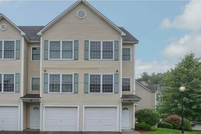 Photo - 8 Intervale Ct