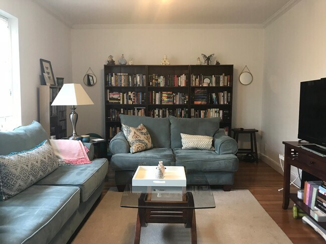 16 Fairbanks St Unidad 5