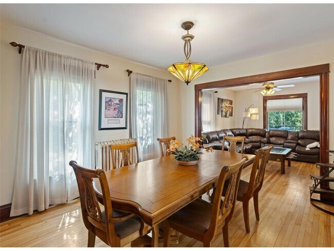 Photo - 2713 Garfield Ave