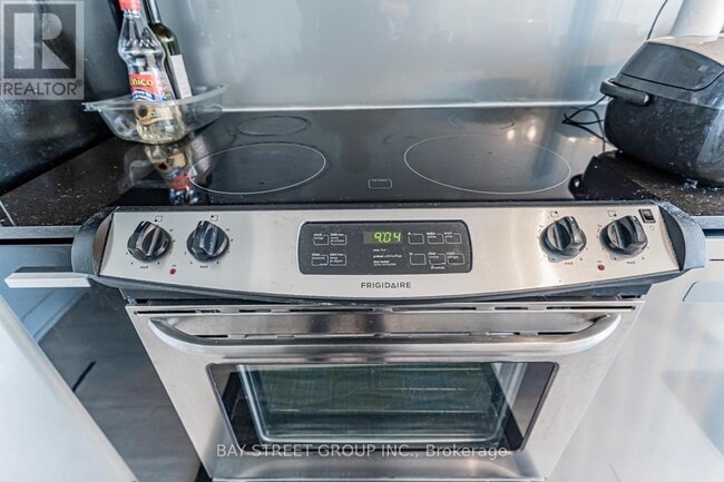 Photo - 19 Singer Ct Unit 1523