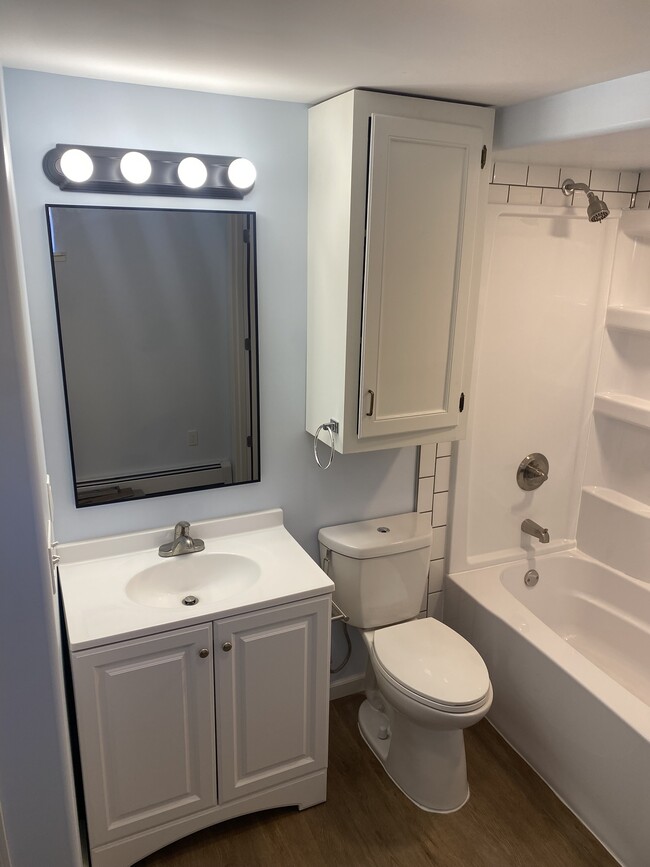 Building Photo - 1206 Cosgriff Ct Unit #2 Basement