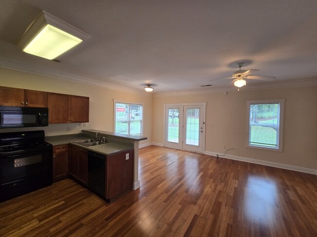 2100 Lakeside Dr Unit 1