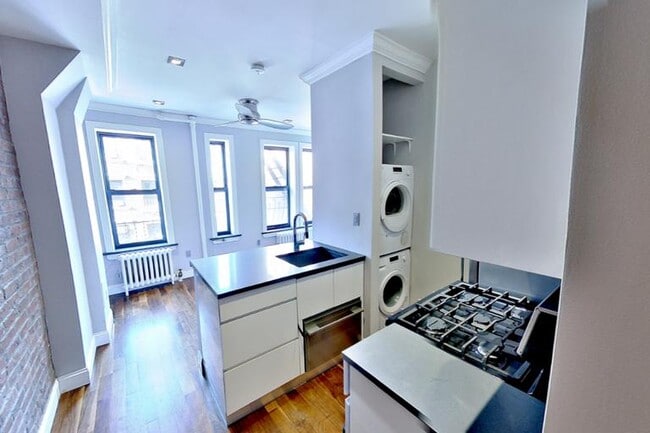 Building Photo - 20 Prince St Rental