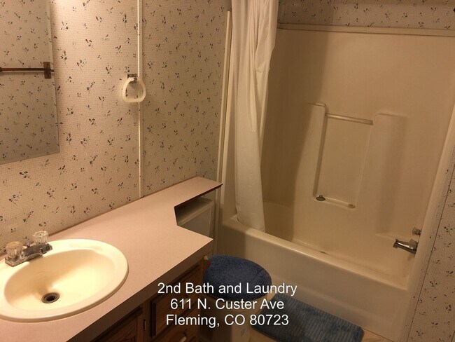 611 N Custer Ave