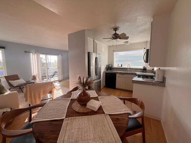 3075 E Harbor Blvd