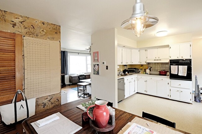 Photo - Pet-Friendly Fry's Spring Rental Near UVA