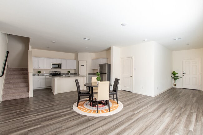 Photo - 14141 Emeric St