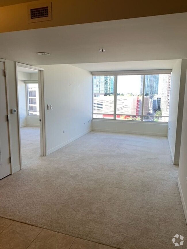 Building Photo - Pacifica Condo - 2 bedrooms, 2 bath condo ...