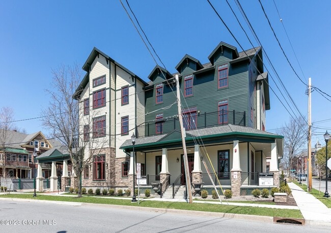 Photo - 25 Lawrence St Unit 3B