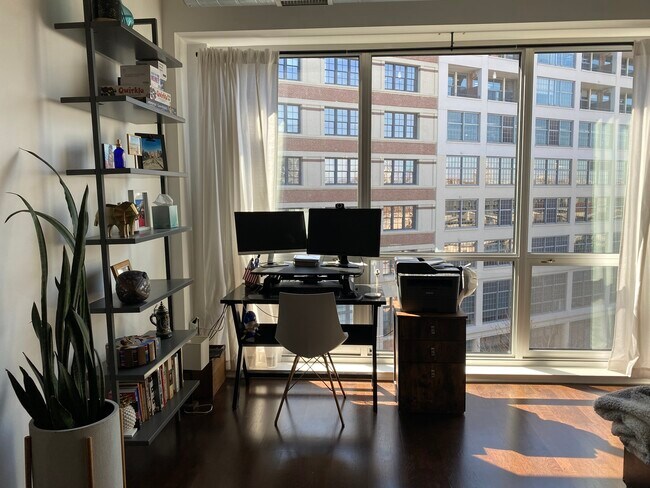 Photo - 845 N Kingsbury St Unit 605