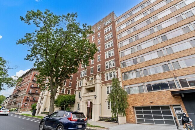 Building Photo - 1450 Beacon St Unit 201 Rental