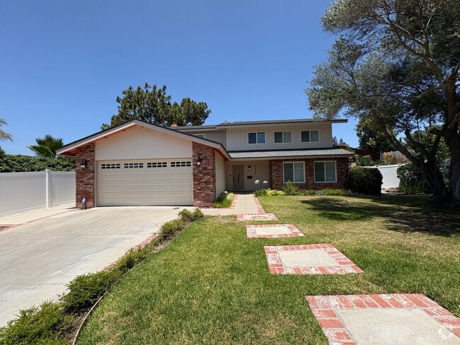 Building Photo - Prestigious Home In Outstanding Location! ...