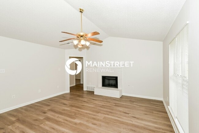 3 Bedroom Pet-Friendly Home in Olive Branch, MS with Main Street Renewal
