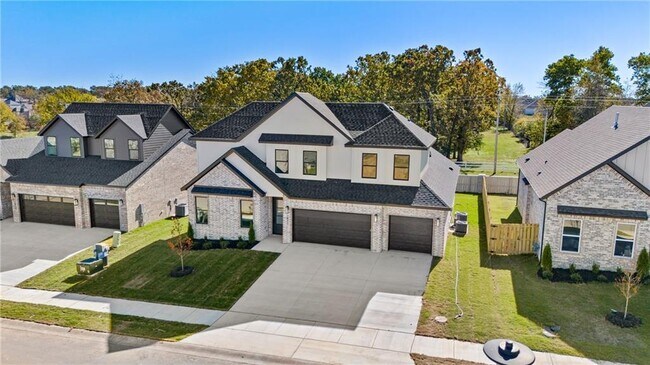 Photo - 1821 Peacock Rd