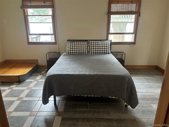 Photo - 239 Curtin Ave