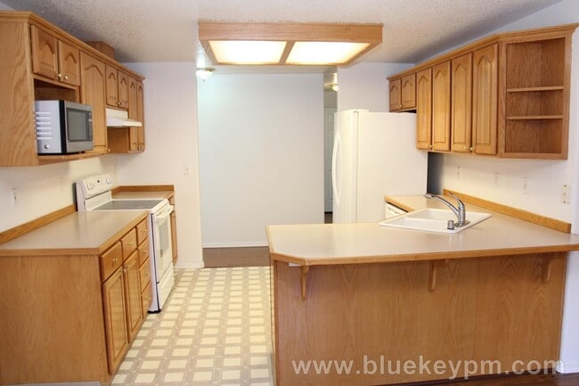 Photo - 3 Bed, 2 Bath Home with Large Covered Deck...