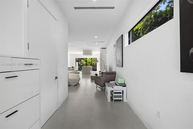 Photo - 442 SW 15th Rd