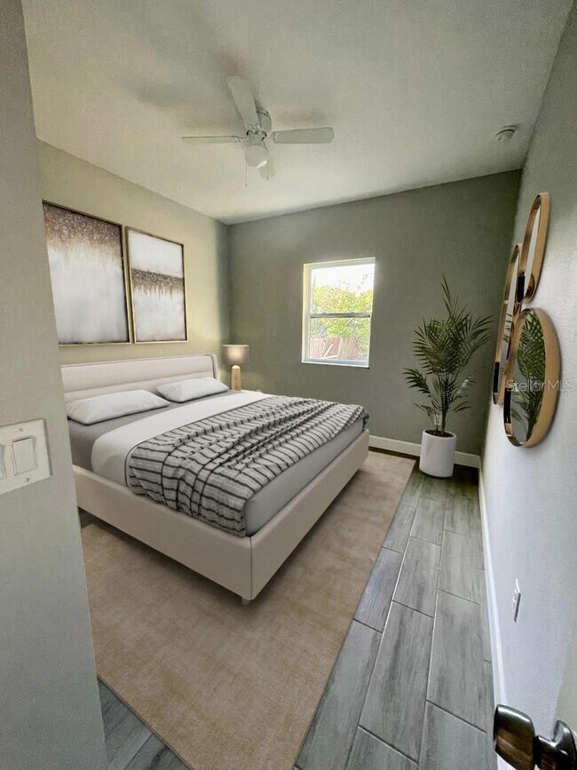 Bedroom 4 - 208 E 16th St