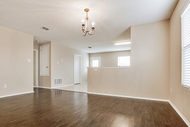 Photo - 8712 Stonebriar Ln