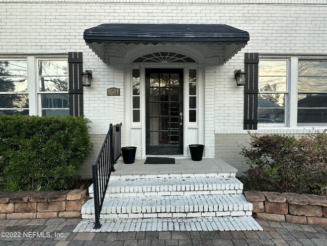 Building Photo - 1641 Larue Ave Unit 2