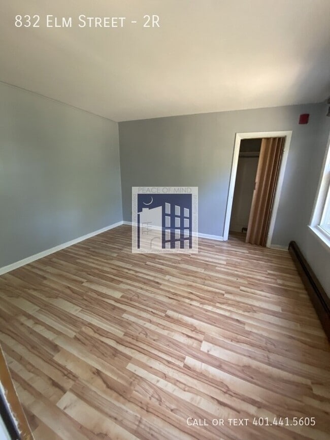 832 Elm St Unit 2R