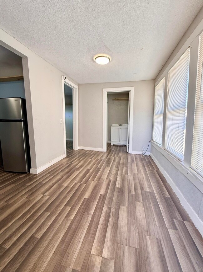 Photo - 2109 22nd St