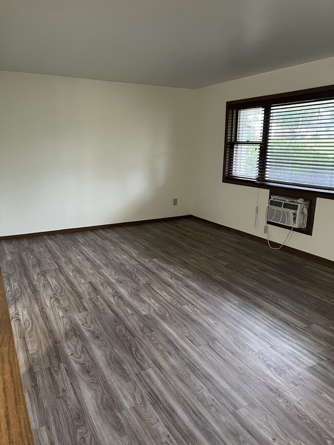 Photo - 326 Green Meadow Dr