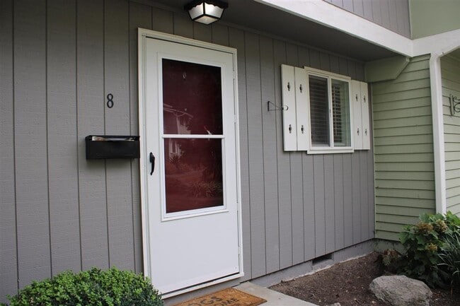 Photo - Beautiful 2 Bedroom 1.5 Bathroom Condo!
