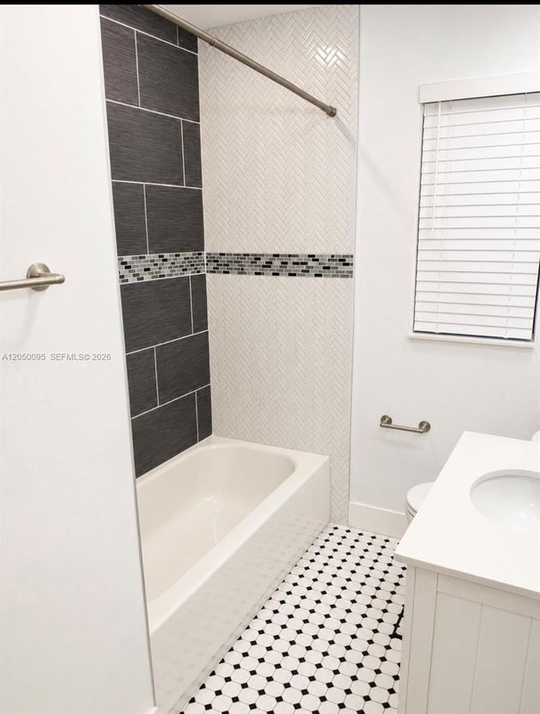 Photo - 1039 NE 17th Ave