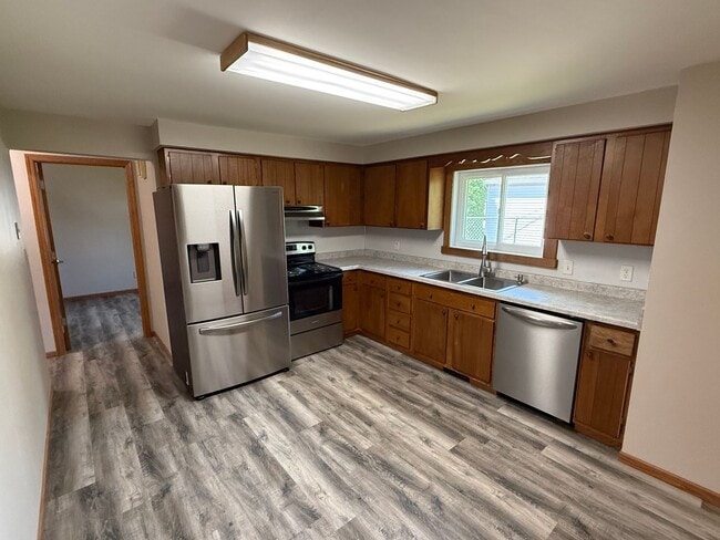 Building Photo - 952/954 7th Street Unit 952 7th Street