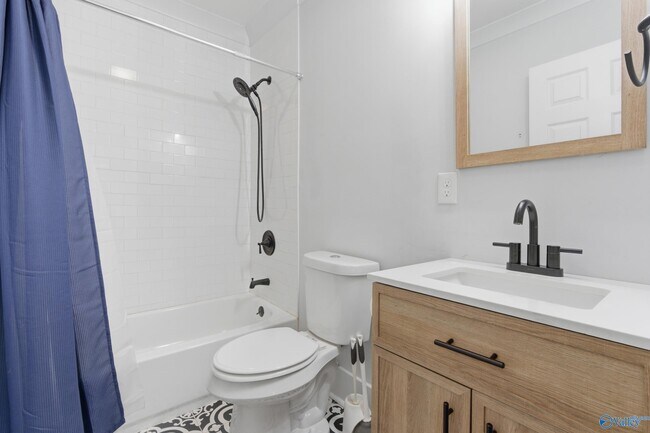 Photo - 208 Beirne Ave NW
